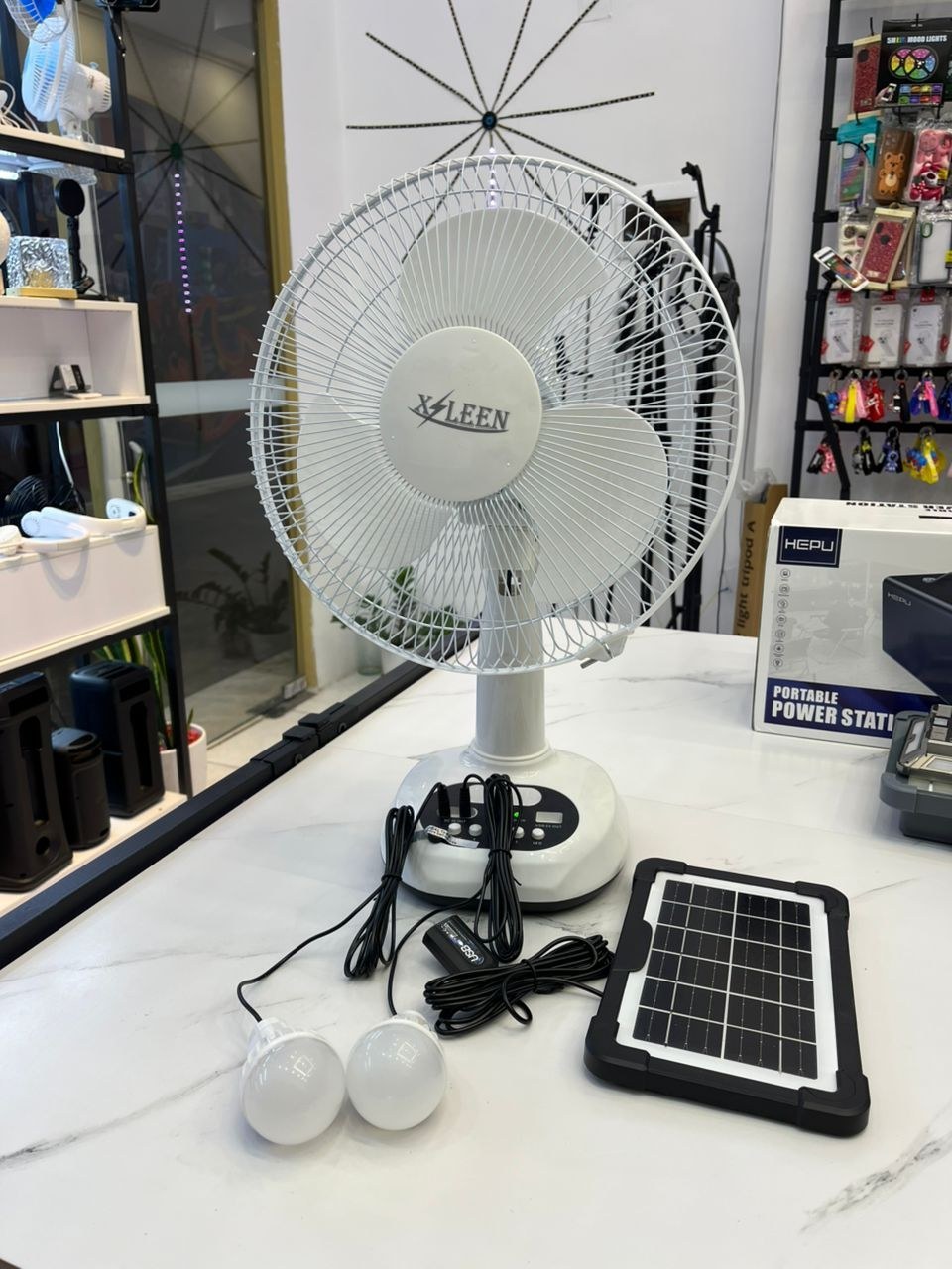 پنکه شارژی برقی 12 اینچ مدل XL8052 دارای دو لامپ جدا و پنل خورشیدی(تضمين اصل عمده تماس)